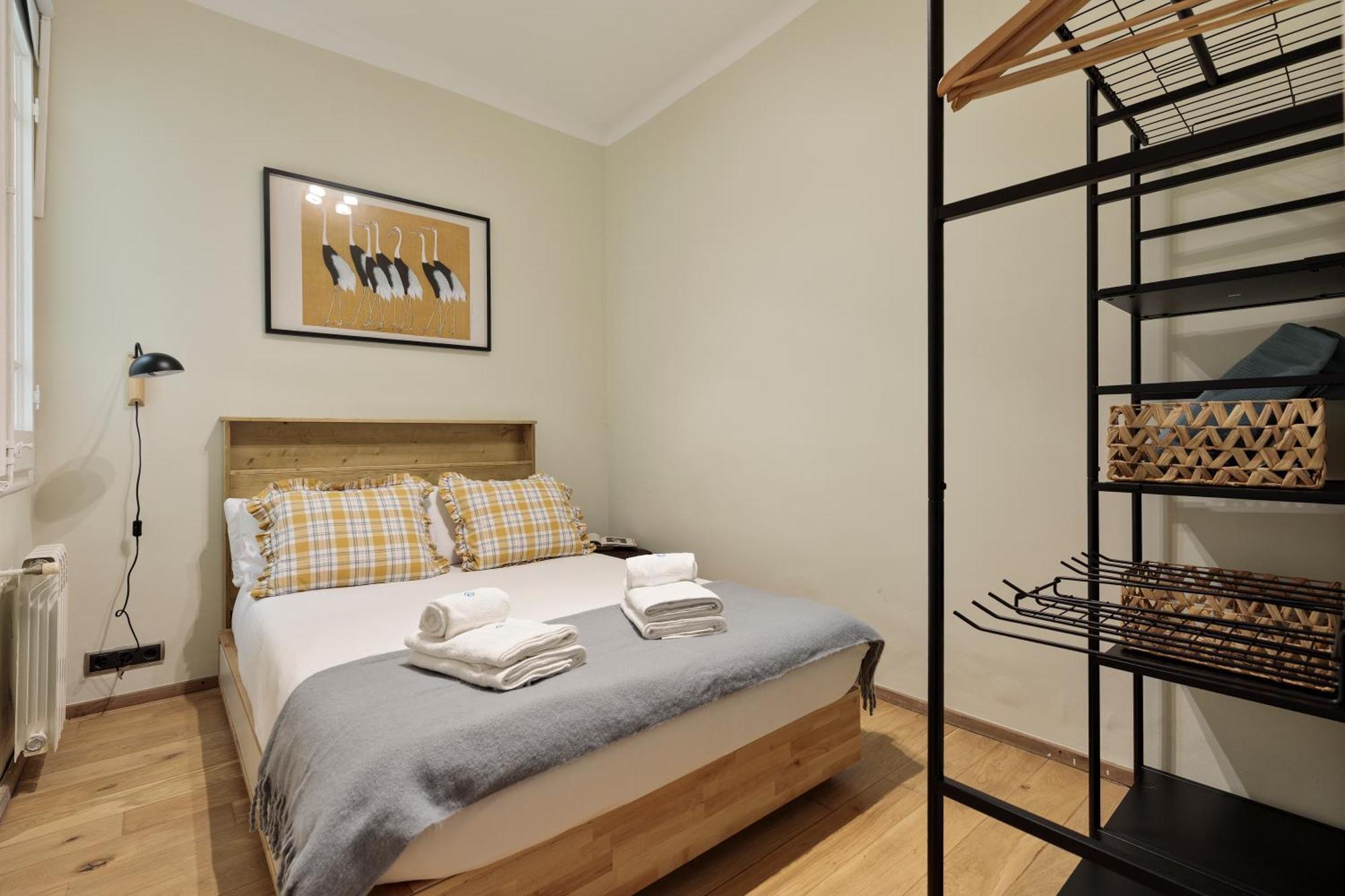 ברצלונה Enjoy Apartments Donna מראה חיצוני תמונה